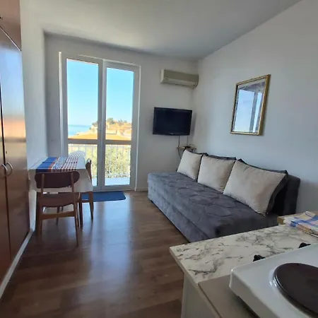 Sveti Stefan Family *