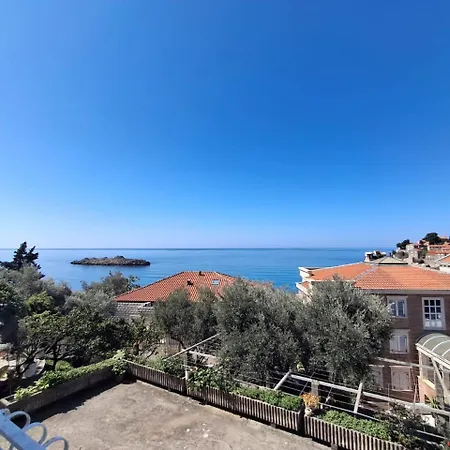 Sveti Stefan Family Budva
